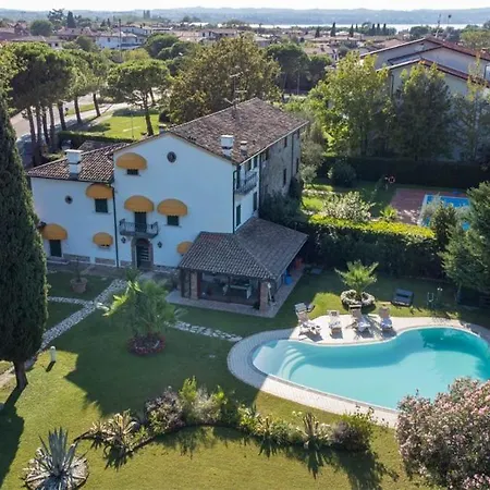 Gerendaház Vk - Bob Sirmione